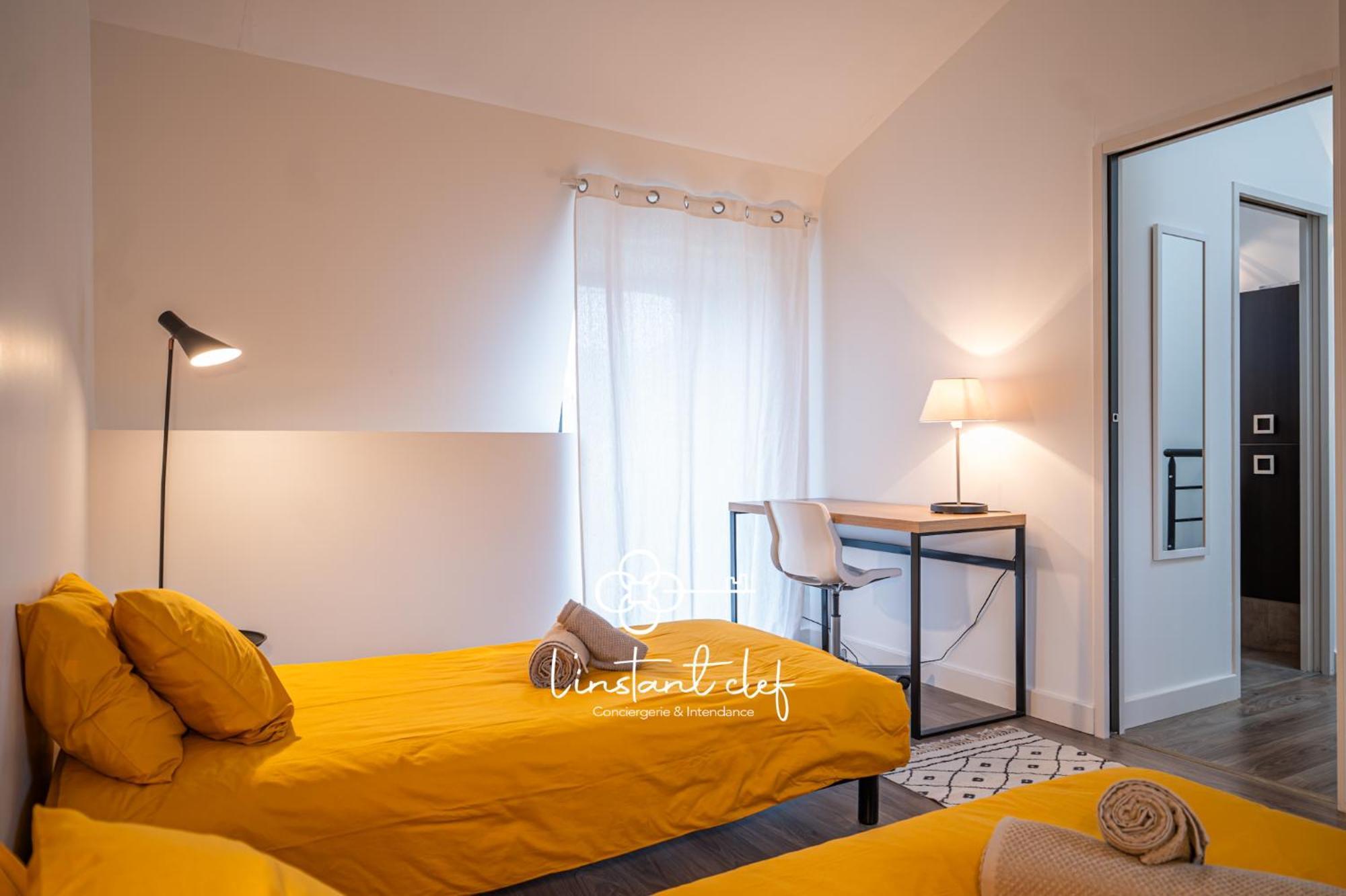 Cocon Urbain Au Coeur Du Mans - Parking & Jardin - L'instant Clef Le Mans